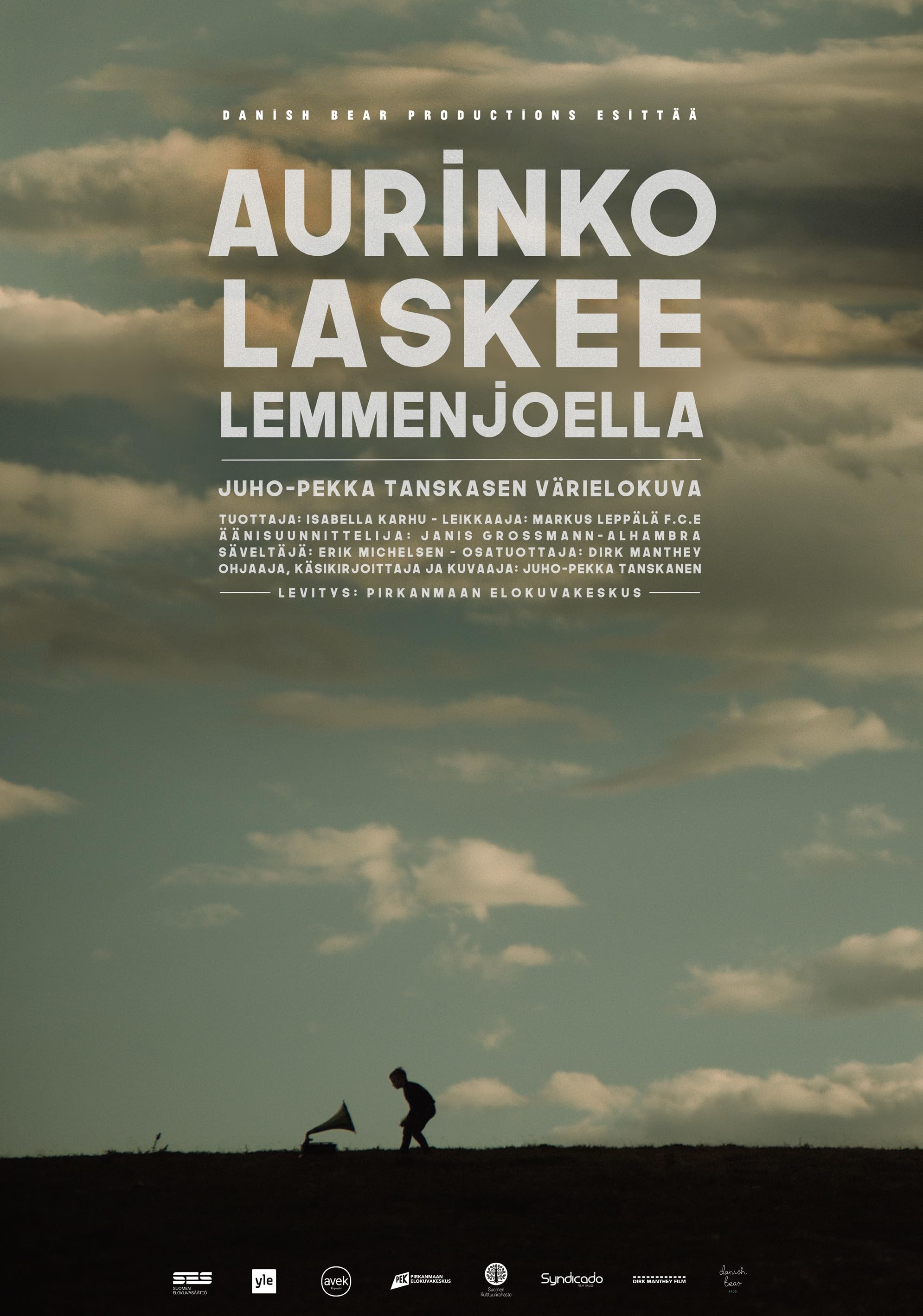 Aurinko laskee Lemmenjoella juliste